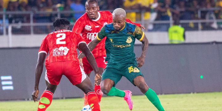 Dabi ya Kariakoo: Upinzani wa Karne Kati ya Simba na Yanga 4 Dabi ya Kariakoo: Upinzani wa Karne Kati ya Simba na Yanga - sportsleo.co.tz