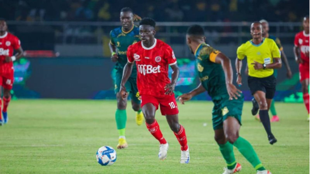 Dabi ya Kariakoo: Upinzani wa Karne Kati ya Simba na Yanga 5 Dabi ya Kariakoo: Upinzani wa Karne Kati ya Simba na Yanga - sportsleo.co.tz