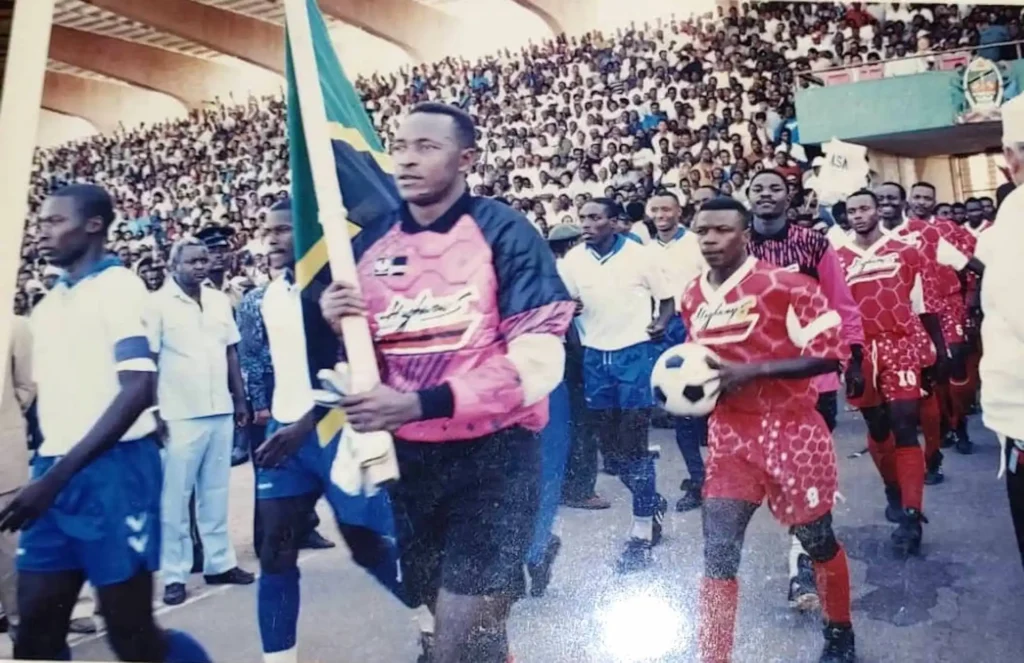 Makipa Bora wa Tanzania: Safari ya Mageuzi Kutoka Enzi za Mambosasa Hadi Soka la Kisasa la Djigui Diarra 4 Makipa Bora wa Tanzania: Safari ya Mageuzi Kutoka Enzi za Mambosasa Hadi Soka la Kisasa la Djigui Diarra - sportsleo.co.tz