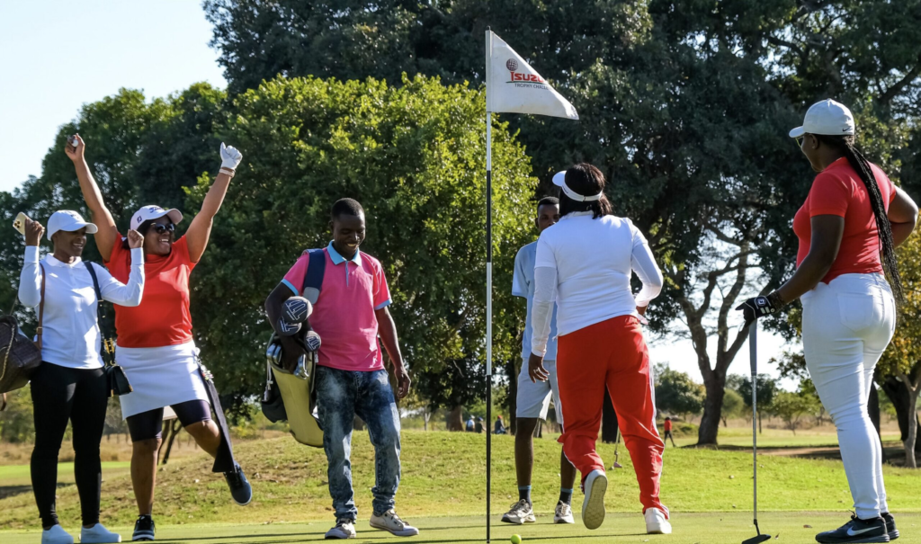 Historia ya Gofu Tanzania: Safari ya Mageuzi Kutoka Burudani ya Kikoloni Mpaka Fursa ya Kiuchumi 2 Historia ya Gofu Tanzania: Safari ya Mageuzi Kutoka Burudani ya Kikoloni Mpaka Fursa ya Kiuchumi - sportsleo.co.tz