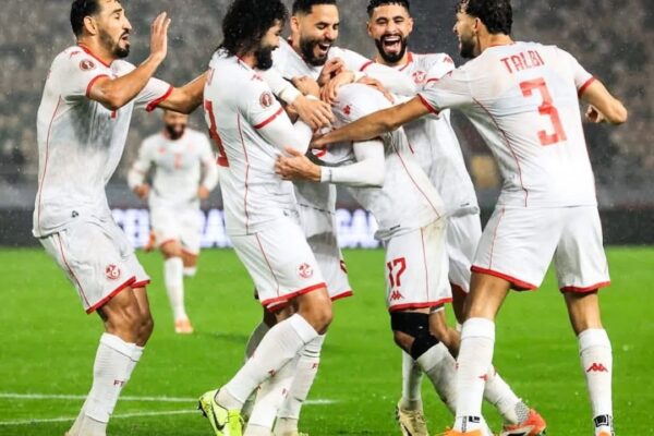 نهاية المباراة 🔚إنتصار مهم و أداء جيد لمنتخبنا الوطني التونسي أمام نظيره الأوغندي بنتيجة 3 1