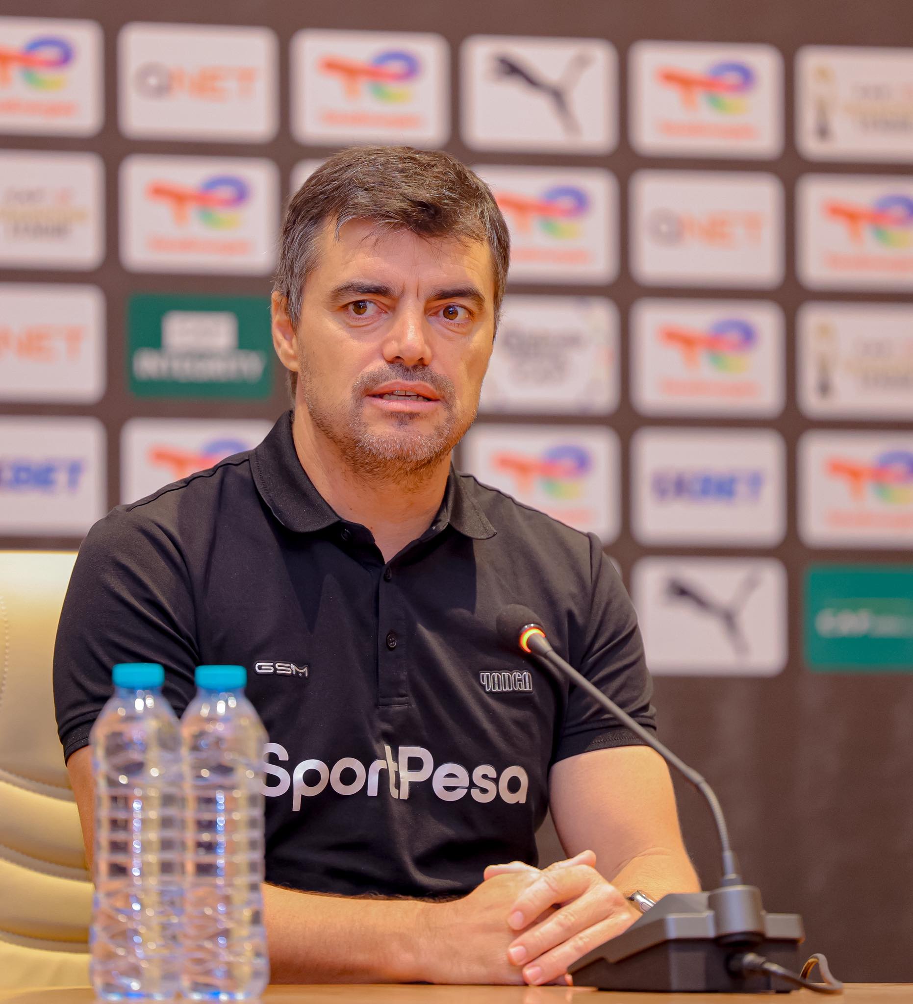 Yanga SC Tupo Tayari: Pedro Gonçalves Aweka Mikakati Mizito Dhidi ya Al Ahly 1 Yanga SC Tupo Tayari: Pedro Gonçalves Aweka Mikakati Mizito Dhidi ya Al Ahly-www.sportsleo.co.tz