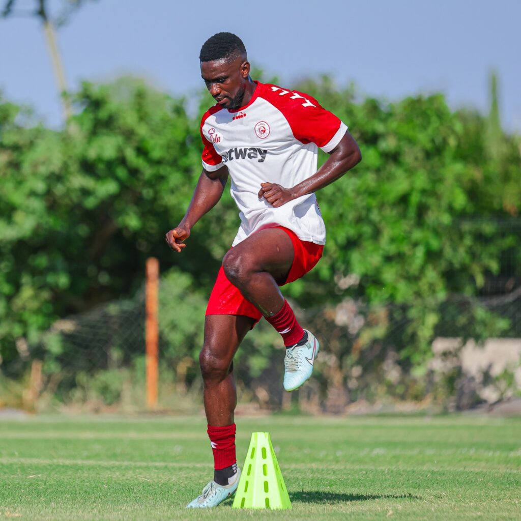 Simba SC Yamsajili Ismael Olivier Touré: Athari kwa Safu ya Ulinzi na Hatma ya Wilson Nangu-www.sportsleo.co.tz