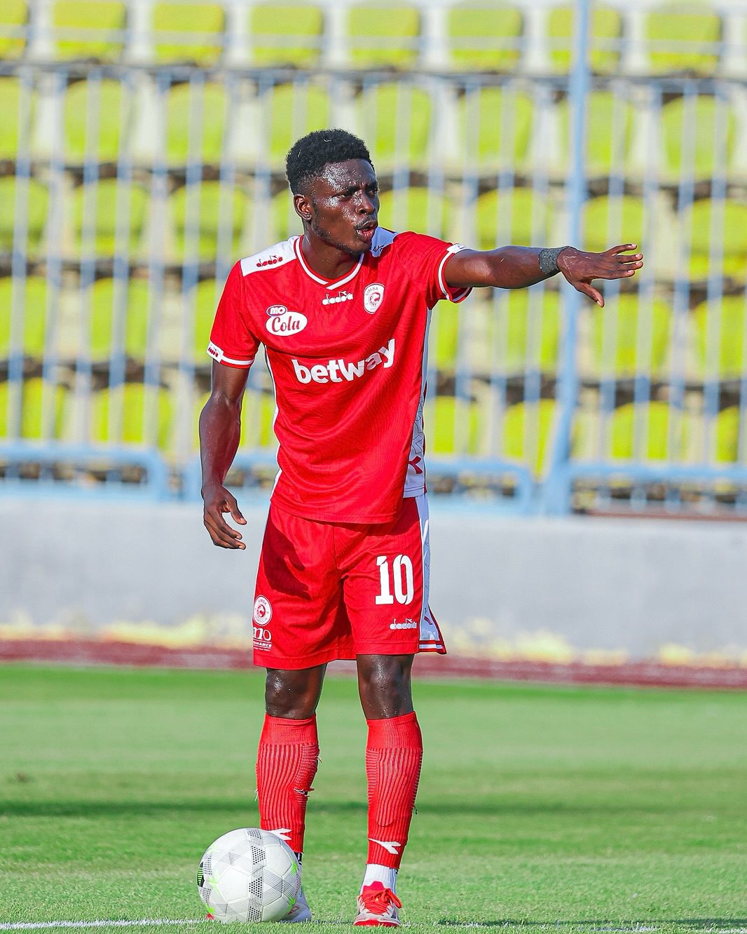 Ahoua Atua Algeria: Jinsi Atakavyoisaidia Cr Belouzdad 1 Ahoua Atua Algeria: Jinsi Atakavyoisaidia Cr Belouzdad-www.sportsleo.co.tz