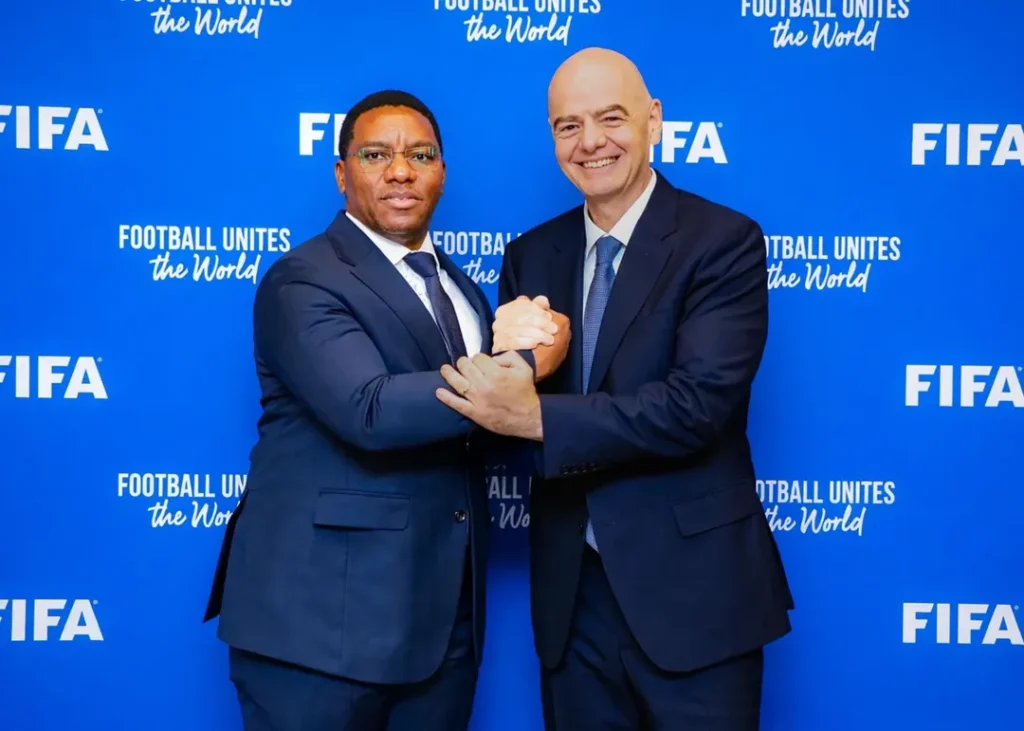 Makonda Akutana Infantino Kujadili Maandalizi Afcon 2027 4 Rais wa Shirikisho la Kandanda Duniani FIFA Bw. Gianni Infantino amesema FIFA ipo tayari kush 3