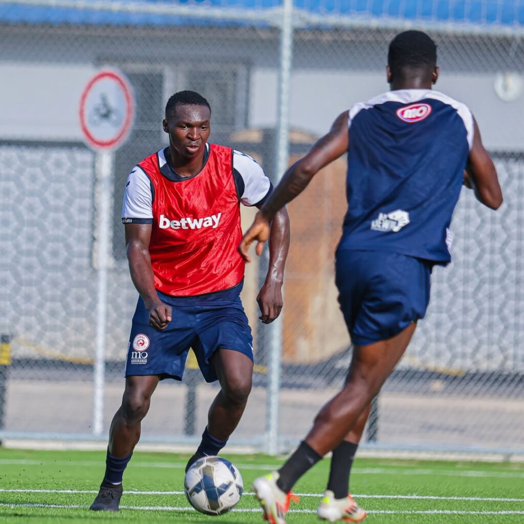 Kumekucha Simba Sc 3 Siku nyingine kwenye uwanja wa mazoezi. NguvuMoja