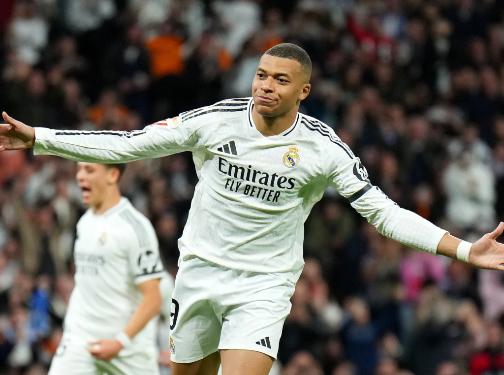 Mbappe Airudisha Real Madrid Mbio za Ubingwa Baada ya Kuitandika Villarreal 2-0 2 Mbappe Airudisha Real Madrid Mbio za Ubingwa Baada ya Kuitandika Villarreal - sportsleo.co.tz