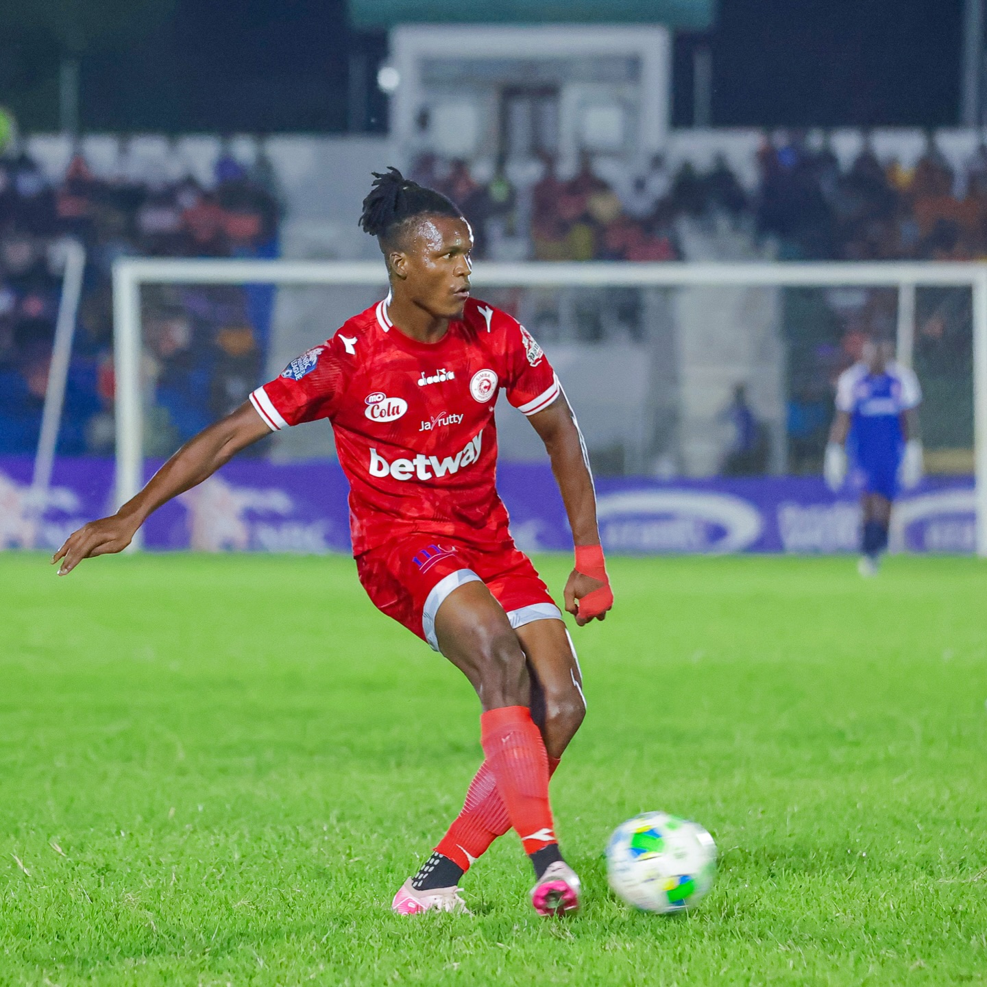 Simba SC Yaangusha Alama Dodoma: Wekundu Walazimishwa Sare ya 0-0 Uwanja wa Jamhuri 4 641958357 18540444451071034 746780224402615665 n