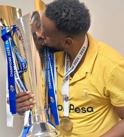 TRA United Yamvutia Kasi Moalin: Hatua Mpya Yaweza Kumrudisha Tanzania Kocha ‘Master Lecturer’ 5 ABDULHAMID MOALIN AWAAGA YANGA SC✅ 🗣️Aliyekuwa kocha msaidizi na mkurugenzi wa ufundi wa klabu 1