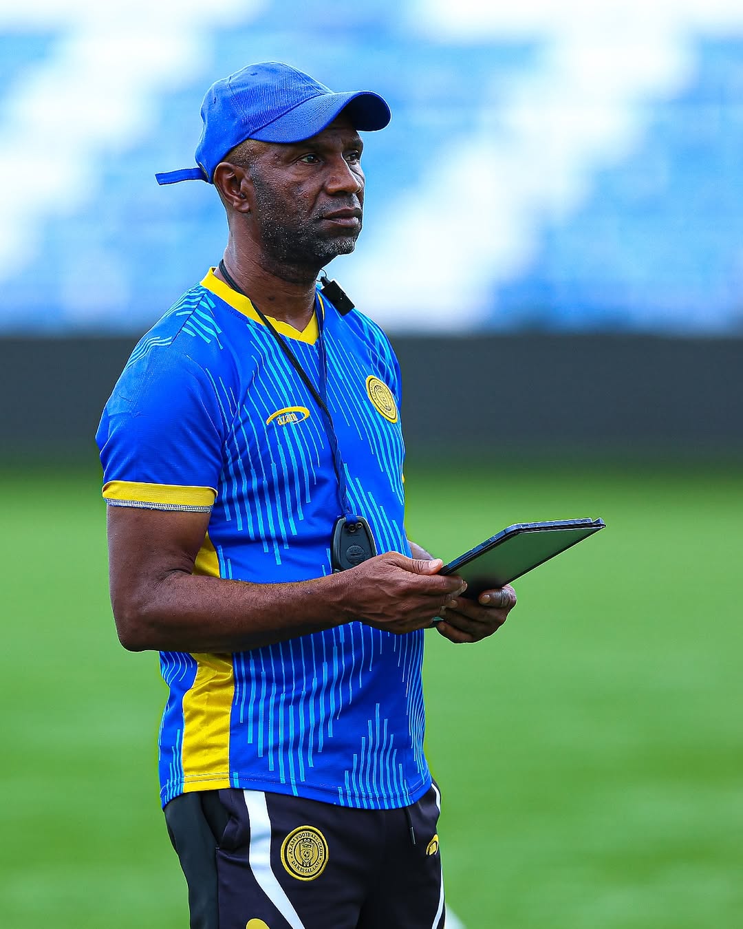 Azam FC Yamshitukia Ibenge: Uongozi Wagoma Kumwachia Kocha Kwa FAF Angola 1 Azam FC Yamshitukia Ibenge: Uongozi Wagoma Kumwachia Kocha Kwa FAF Angola-www.sportsleo.co.tz
