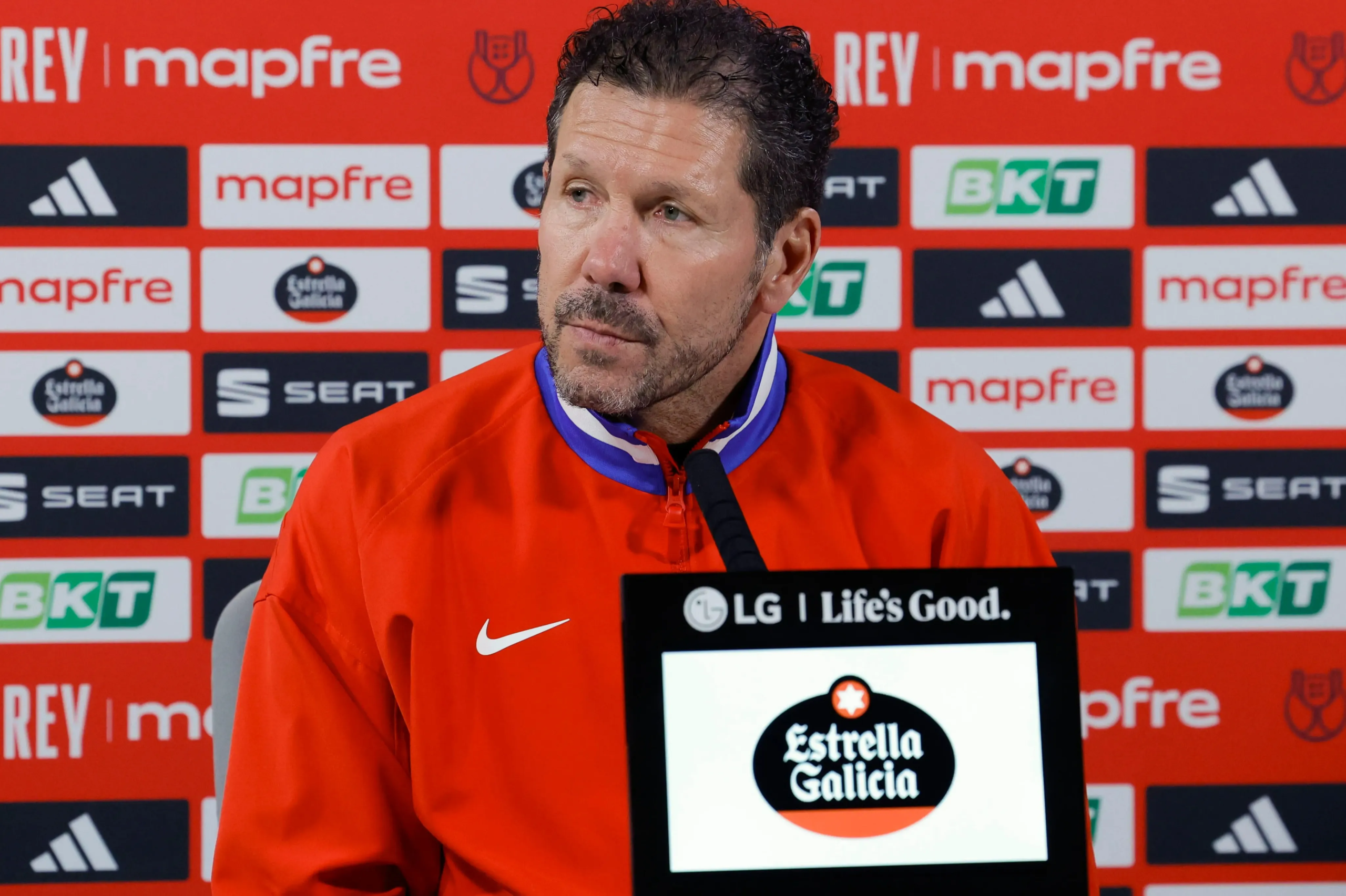 Atletico Madrid kumtema kocha wao Diego Simeone baada ya miaka 15? : Mtetemeko La Liga 3 Atletico Madrid kumtema kocha wao Diego Simeone baada ya miaka 15? : Mtetemeko La Liga - sportsleo.co.tz
