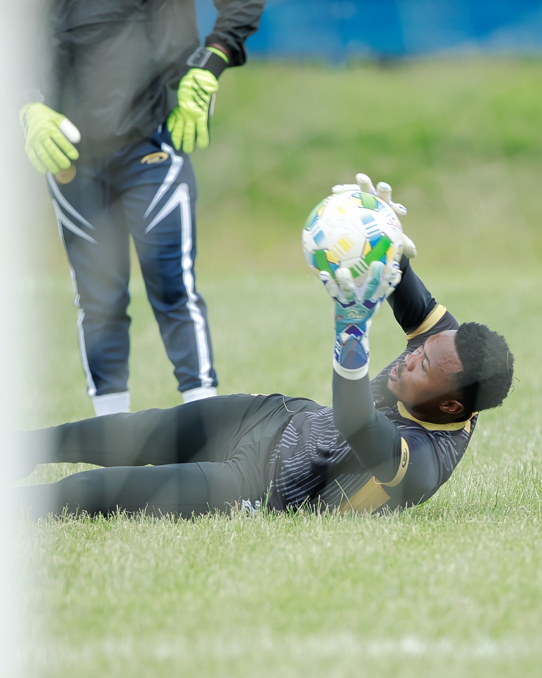 Azam FC Yalazimishwa Sare Mbeya Dhidi ya Tanzania Prisons – Uchambuzi wa Mchezo wa Ligi Kuu NBC 6 641274901 18565244713052678 168306231239333107 n