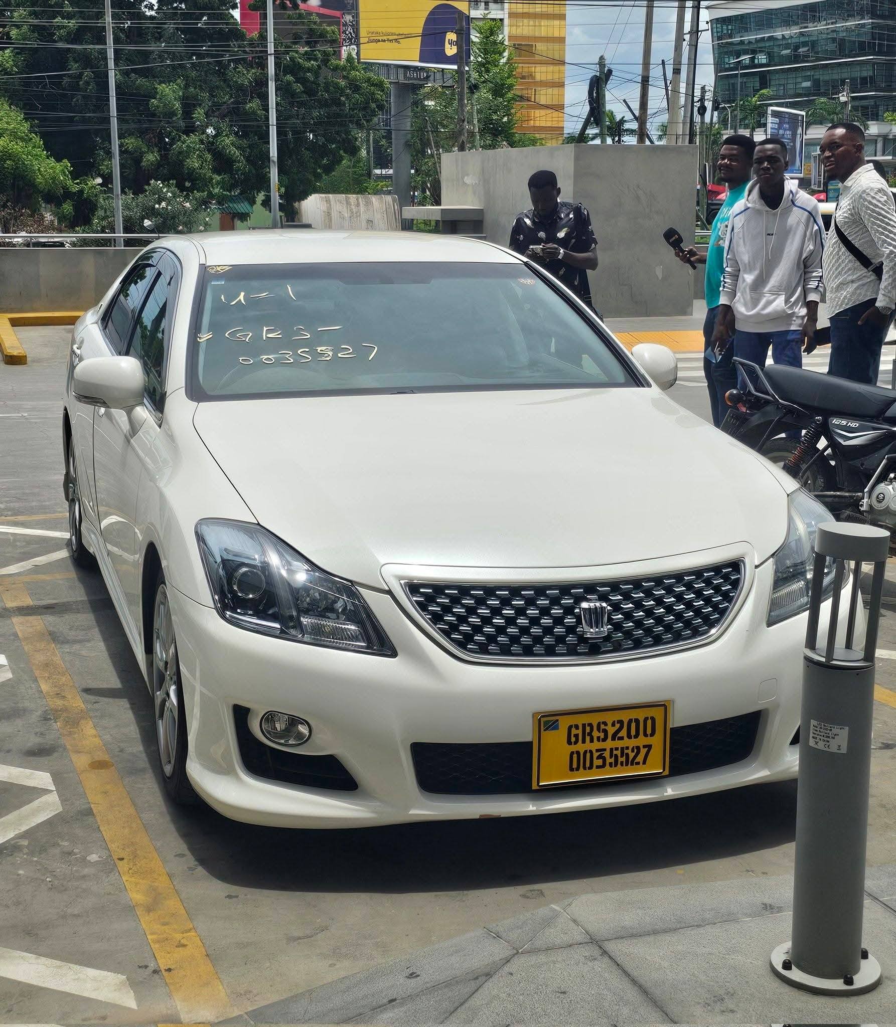 Inno Loemba Akabidhiwa Gari Aina ya Toyota Crown Simba SC,Jayrutty Yaanza Kutimiza Ahadi kwa Nyota wa Simba 2 646876623 2340069043140788 2273727356800865768 n
