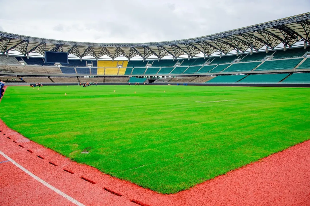 Uwanja wa Benjamin Mkapa Wafungwa Rasmi Machi 2026 kwa Ukarabati wa AFCON 2027 3 NDANI YA WIKI MBILI UWANJA WA MKAPA UTAKUWA TAYARI KUCHEZEWA FAINALI Naibu Waziri wa Habari Ut 1