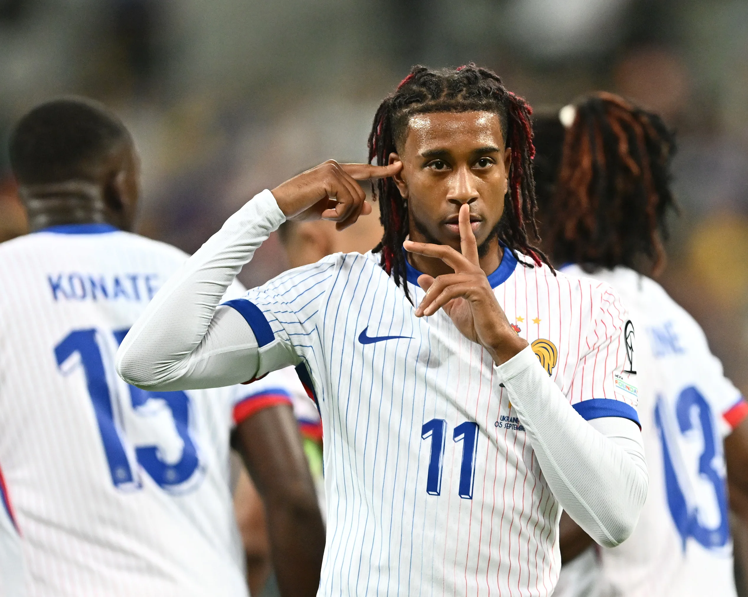 Michael Olise Thamani Yake 2026: Maisha, Mshahara, na Safari ya Mafanikio ya Supastaa wa Bayern Munich 3 Michael Olise Thamani Yake 2026: Maisha, Mshahara, na Safari ya Mafanikio ya Supastaa wa Bayern Munich - sportsleo.co.tz