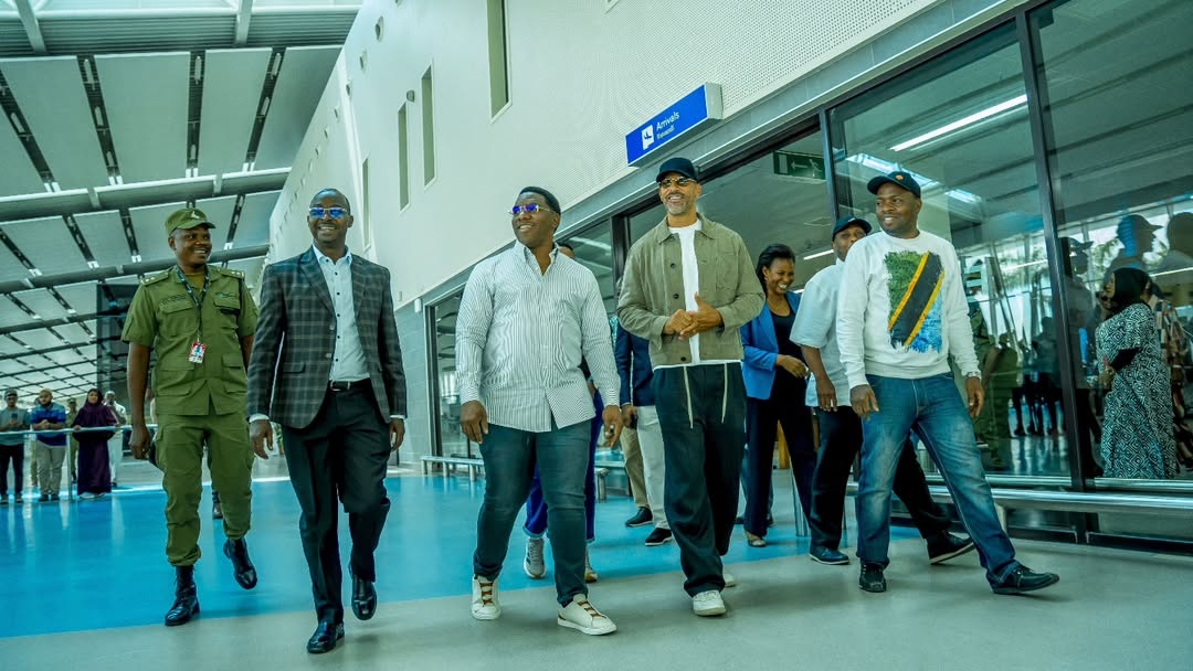Rio Atua Nchini: Ferdinand Avutiwa na Mapokezi Makubwa Tanzania