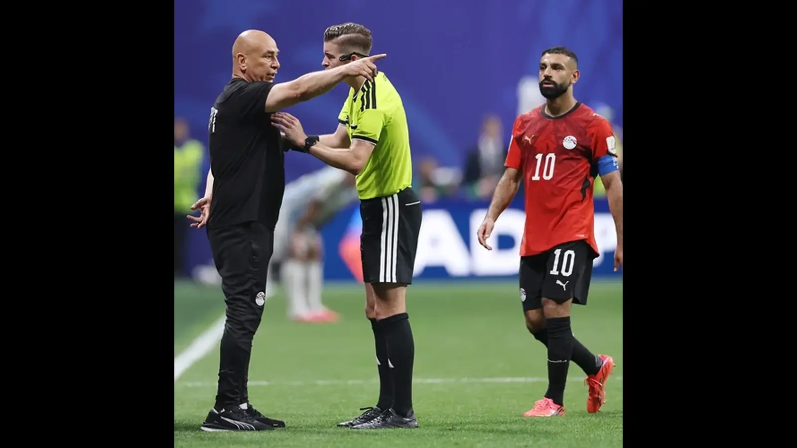 Kocha Misri Awafungukia Argentina: Madai Kuhusu Uamuzi wa Mwamuzi na VAR Yazua Mjadala