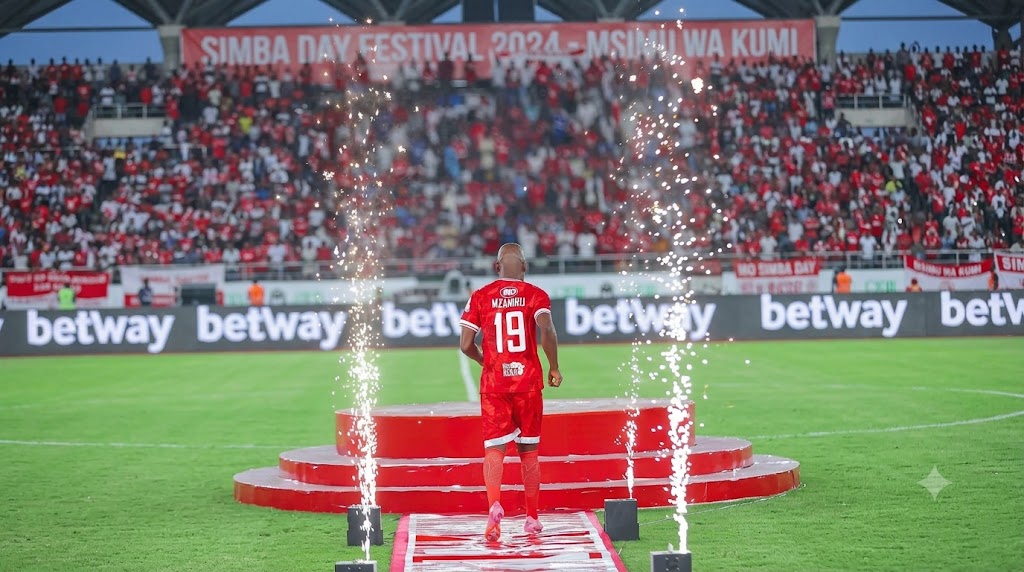 Mzamiru Aondoka Rasmi Simba SC:Kiungo Huyo Aaga Baada ya Miaka Tisa ya Mafanikio Msimbazi